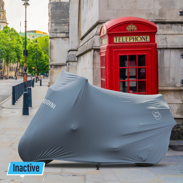 05_oxford_houdini_cover_phonebox_inactive.jpg