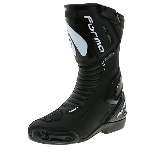 Forma_Freccia_Dry_Boots-Black_front_left_quarter_353896.jpg