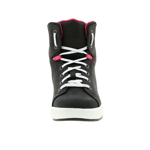 Forma_Swift_Dry_Lady_Boots-Black-White_front_toe_419977.jpg