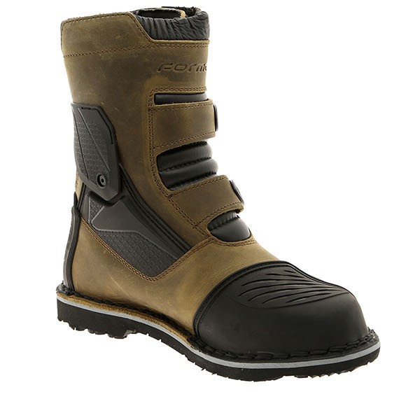 forma terra evo boots