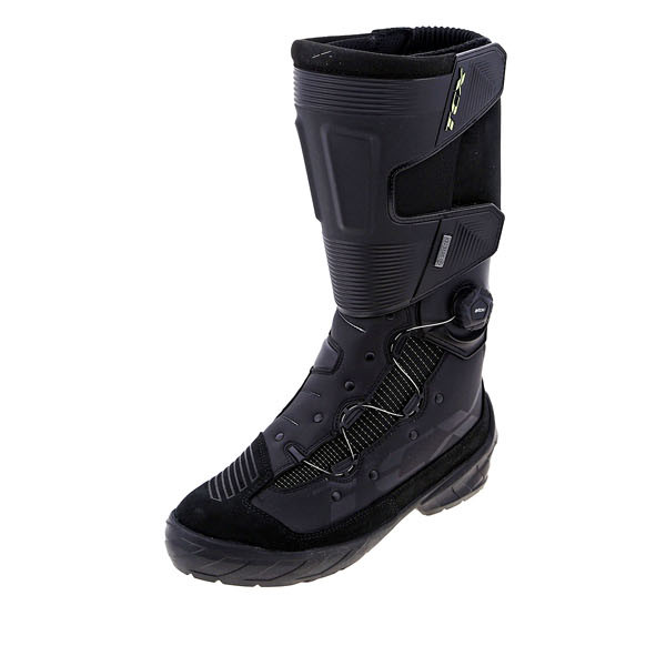 TCX_Infinity_3_Gore-Tex_Boots-Black_front_left_quarter_560388.jpg