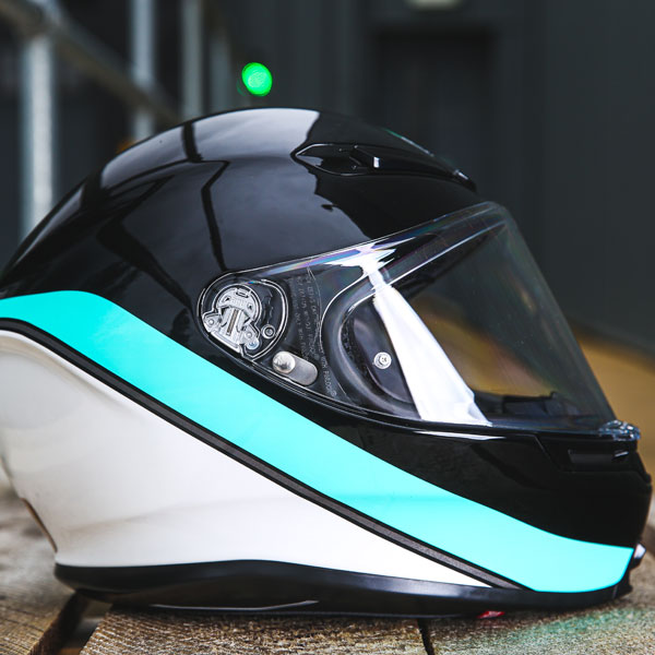 AGV K6 - Minimal Black / Pearl White 