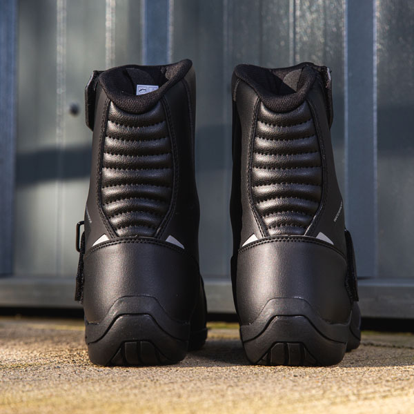 alpinestars_boots-textile_ridge-v2-waterproof_black_lifestyle4.jpg