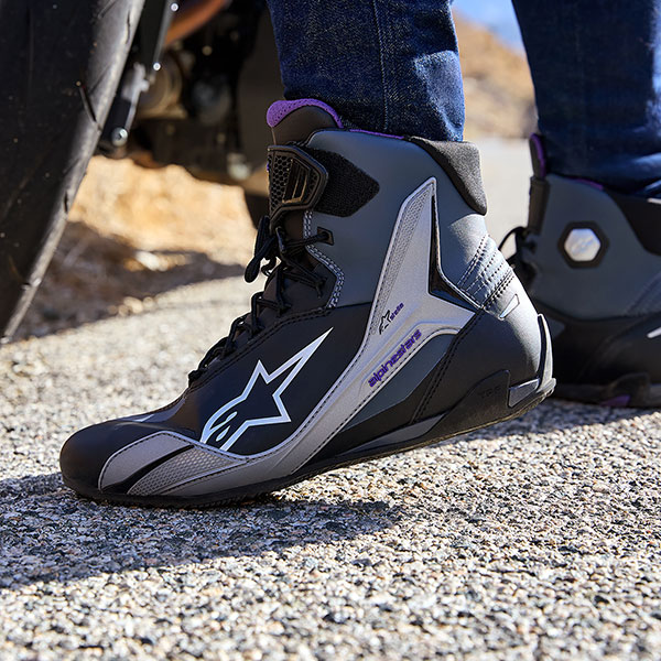 alpinestars_boots_ladies_faster-4_black-grey-violet_lifestyle1.jpg
