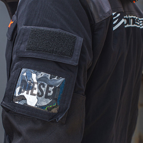 alpinestars_diesel_daiji_textile_jacket_black_lifestyle-13.jpg