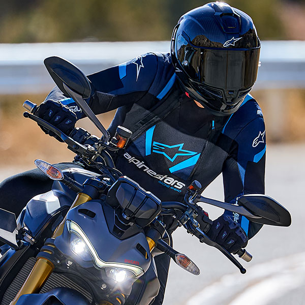 alpinestars_jacket_textile_t-stunt-air_black-dark-blue-blithe-blue_lifestyle1.jpg