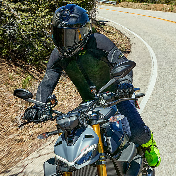 alpinestars_jacket_textile_troop-air_black-fluo-yellow_lifestyle1.jpg