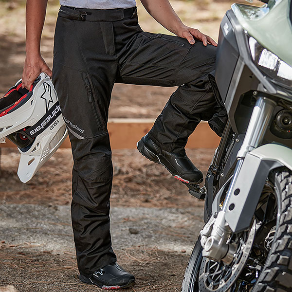 alpinestars_trousers_textile_st-1-waterproof_black_lifestyle1.jpg