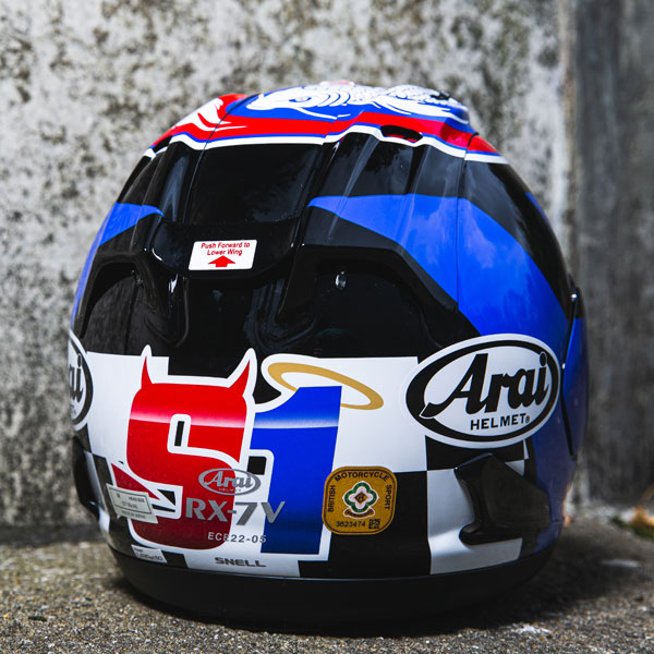 Arai RX-7V Replica - Leon Haslam Reviews