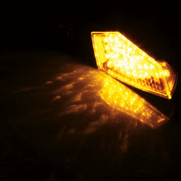 bike-it_indicators_led-claw_detail2.jpg
