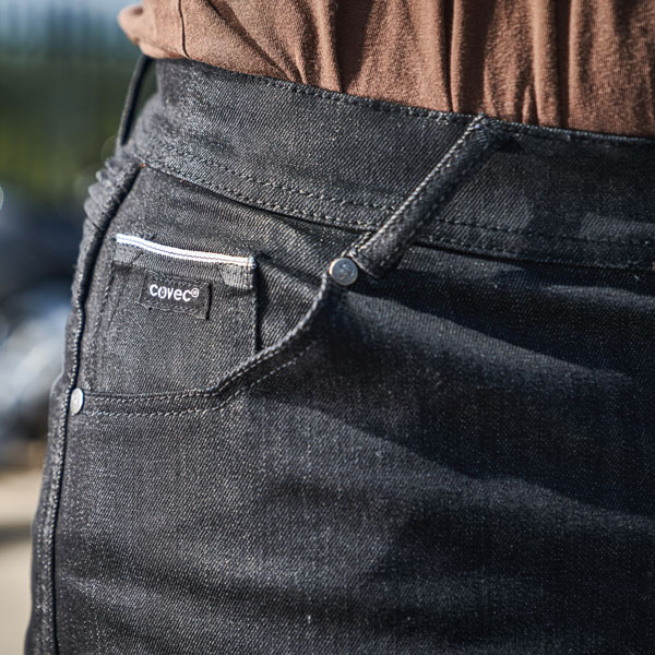 bull-it_textile_jeans_bobber-skinny-covec_black_lifestyle4.jpg