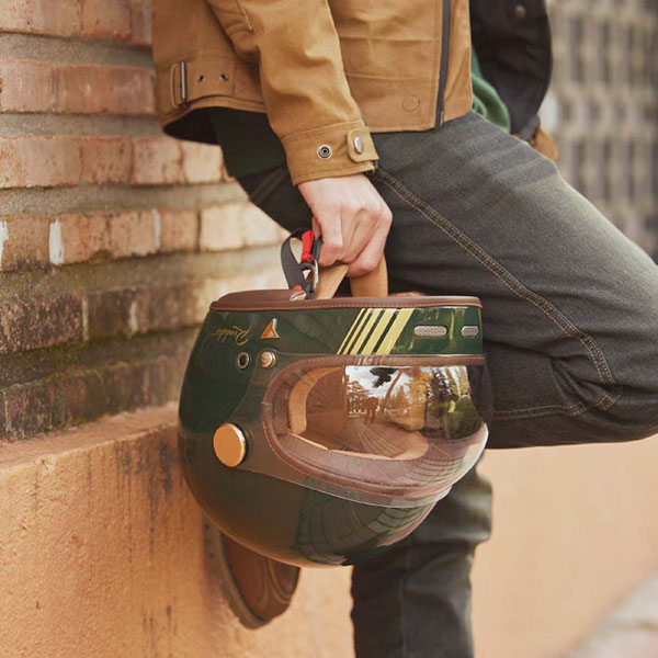 by-city_helmet_roadster-2_dark-green_lifestyle1.jpg