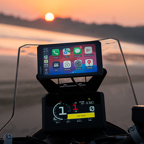 chigee_electronics_aio-6-max-smart-riding-system_lifestyle4.jpg
