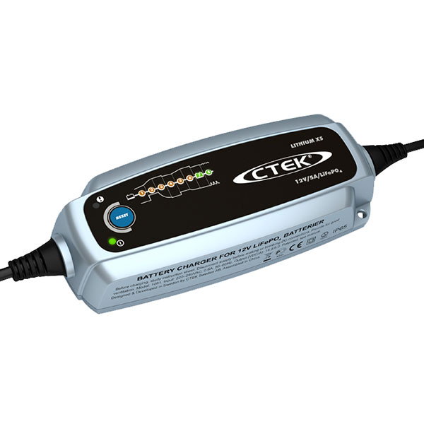 ctek_battery-charger_lithium-xs_detail1.jpg