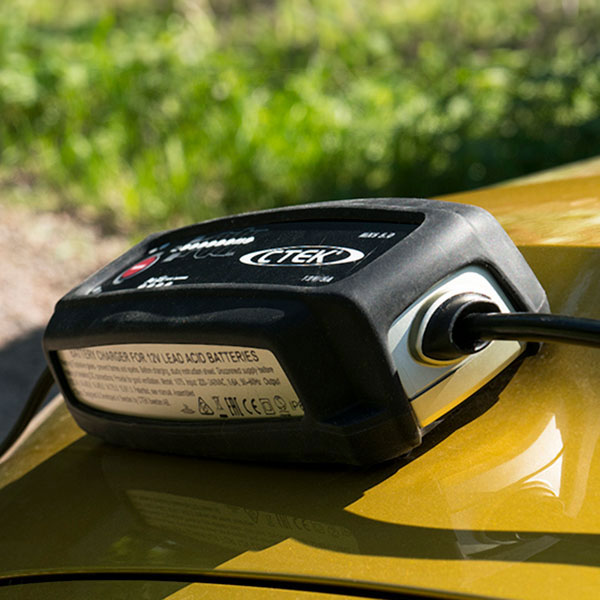 ctek_protective-case_bumper-60_lifestyle1.jpg