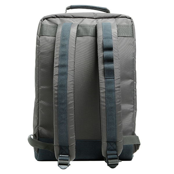 dainese_dunes_mid_backpack_bungee_cord_tap_shoe_detail1.jpg