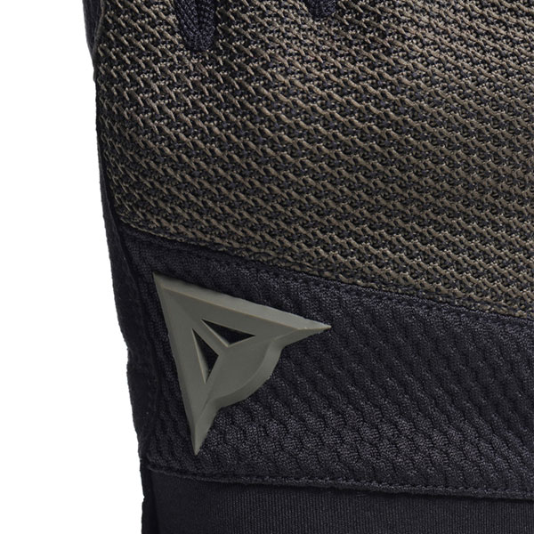 dainese_gloves-textile_torino_black-grape-leaf_detail5.jpg