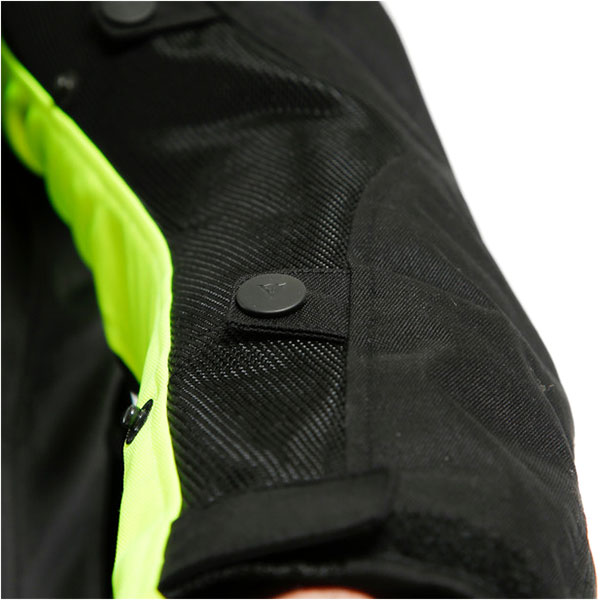 dainese_jacket-textile_sauris-2_black-black-fluo-yellow_detail4.jpg