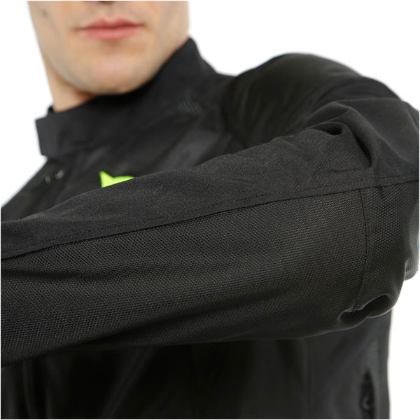 dainese_jacket-textile_sauris-2_black-black-fluo-yellow_detail8.jpg
