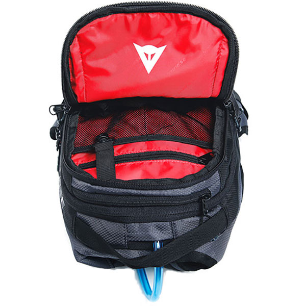 dainese_luggage_backpack-alligator_detail2.jpg
