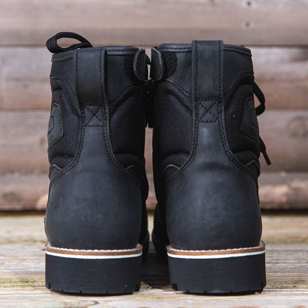 duchinni_boots_canyon_black_lifestyle4.jpg