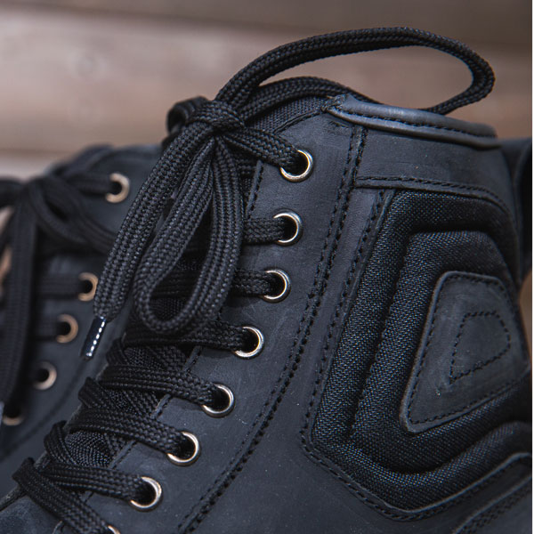 duchinni_boots_canyon_black_lifestyle6.jpg