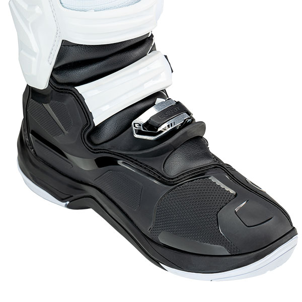 eleveit_boots_x-legend-evo_black_detail2.jpg
