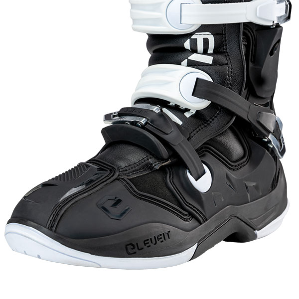 eleveit_boots_x-legend-evo_black_detail3.jpg