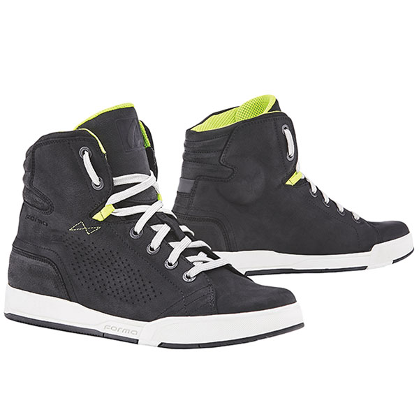 Image of Forma Swift Flow Leather Boots - Black / White