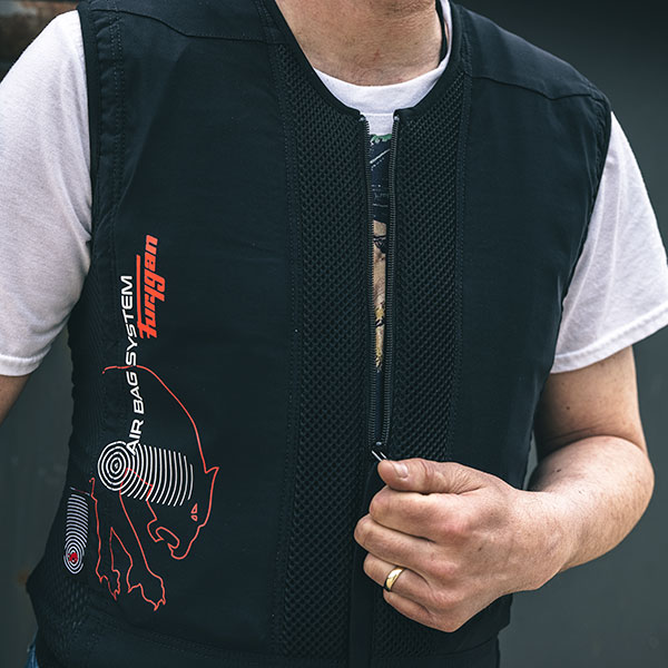 gilet fury airbag system