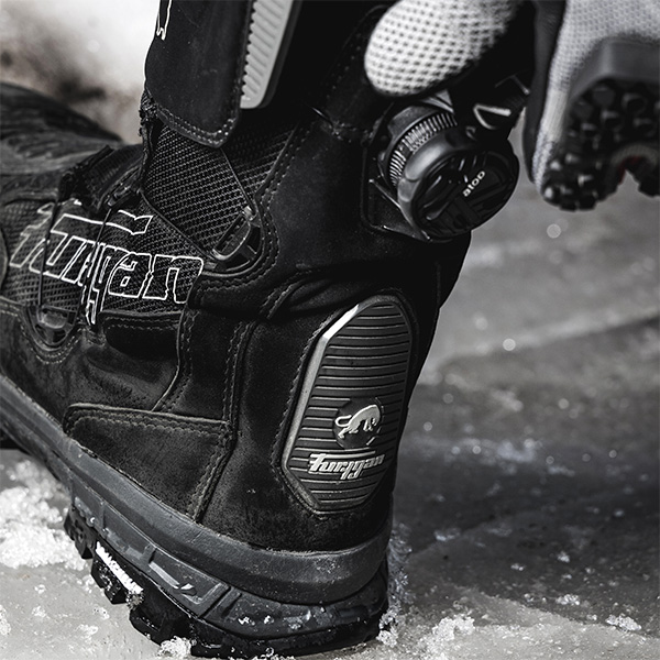 furygan_boots_chattan-michelin-d3o_black_lifestyle2.jpg