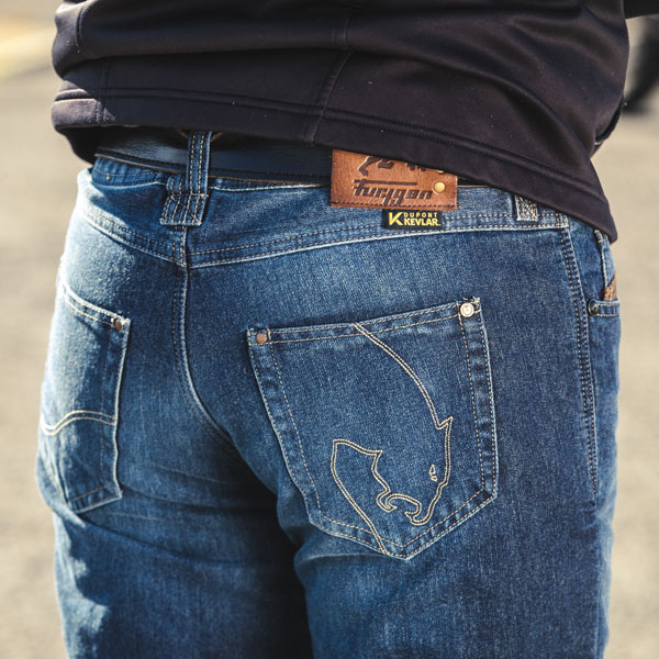furygan_jeans_kevlar_stretch-ghost_lifestyle9.jpg
