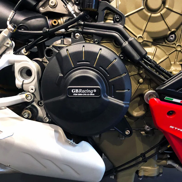 gb-racing_clutch-cover_ducati-streetfighter-v4-s_detail1.jpg