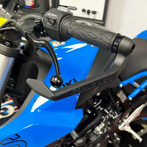 gb-racing_clutch-lever-guard_suzuki-gsx-8-r-s-m4-m5_detail1.jpg