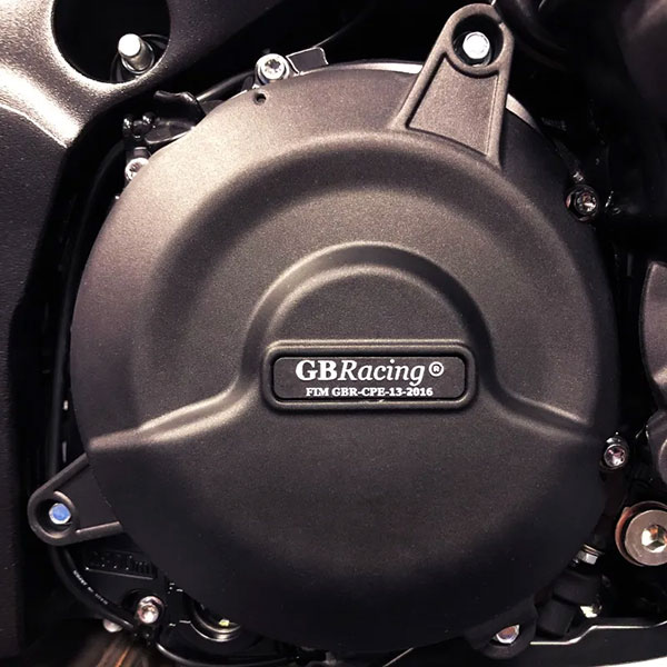 gb-racing_crash-protectors_engine-cover-set_suzuki-gsxs-1000-l5-m2_lifestyle3.jpg