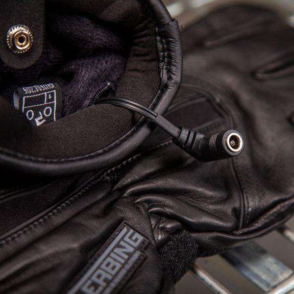 gerbing_leather_gloves_microwirepro-heated-gt-hybrid_black_lifestyle3.jpg