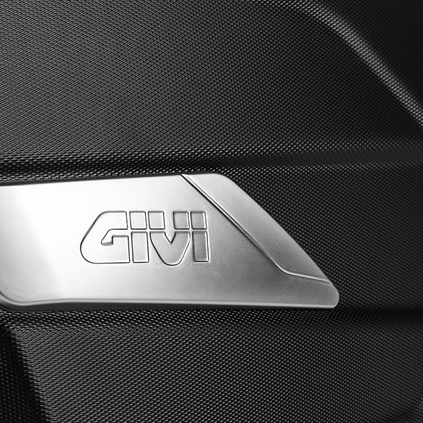 givi_hard-luggage-weightless-panniers_wl900b_detail2.jpg