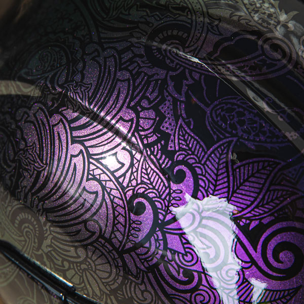 icon_helmet_airform_chantilly-opal_purple_lifestyle5.jpg