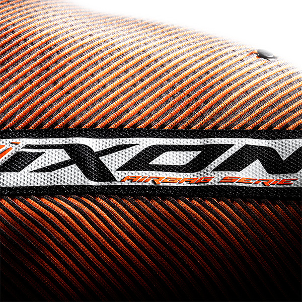 ixon_airbags_ix-airbag-u04_black-orange_detail8.jpg