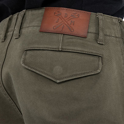 john-doe_jeans_cargo-mono-regular-fit-trousers_olive_detail8.jpg