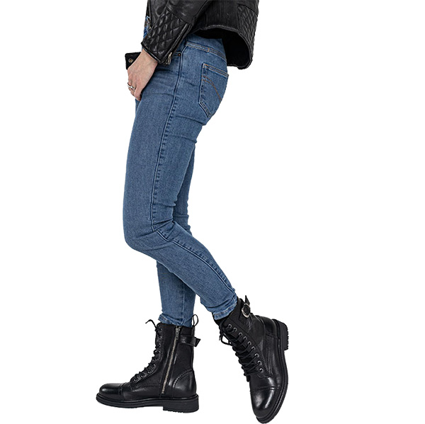 john-doe_jeans_ladies-mono-ruby-aramid-denim_light-blue_lifestyle4.jpg