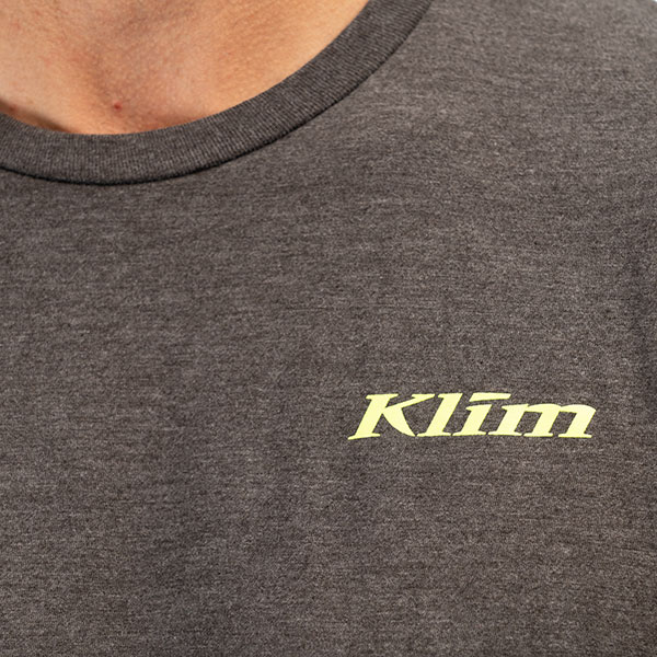 klim_discovery-tri-blend-t-shirt_heathered-charcoal-hi-vis_lifestyle3.jpg