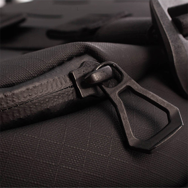klim_luggage_arsenal-trail-10l_stealth-black_detail6.jpg