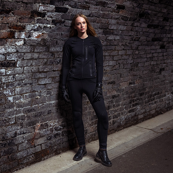 knox_clothing_trousers_action-pro-trousers_lifestyle1.jpg