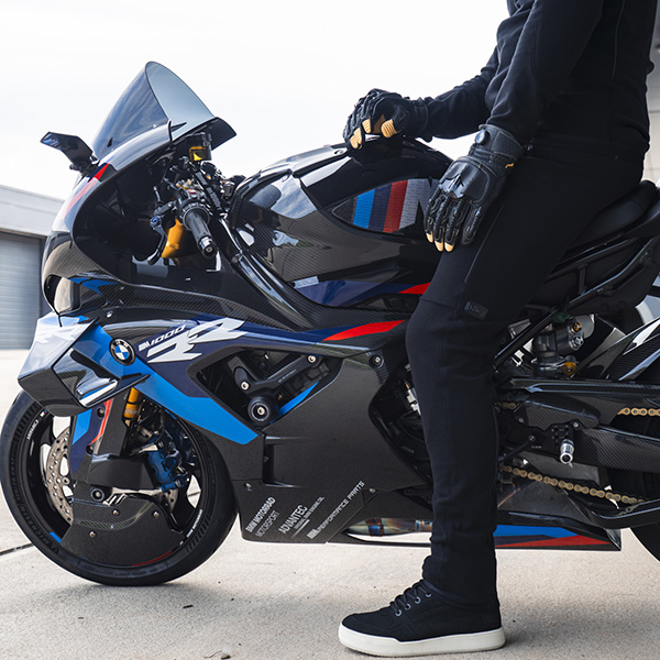 knox_shield_tracksuit_black_detail_6.jpg