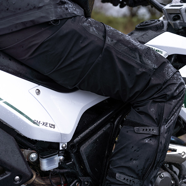 knox_walker_overpants_black_detail4.jpg