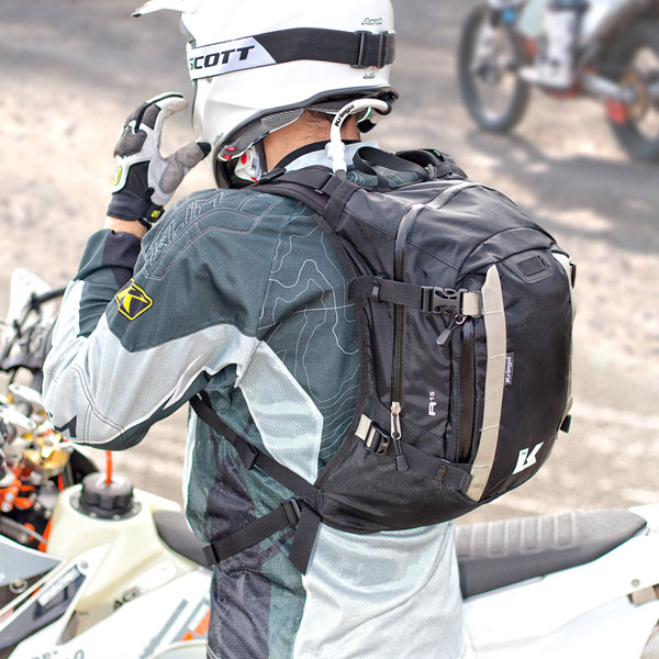 kriega_r15_life1.jpg