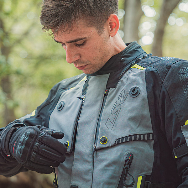 ls2_jacket-textle_apollo_black-dark-grey-hi-viz-yellow_lifestyle1.jpg