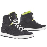 Forma Swift Flow Leather Boots - Black / White