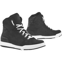 Forma Swift Dry Leather Boots - Black / White